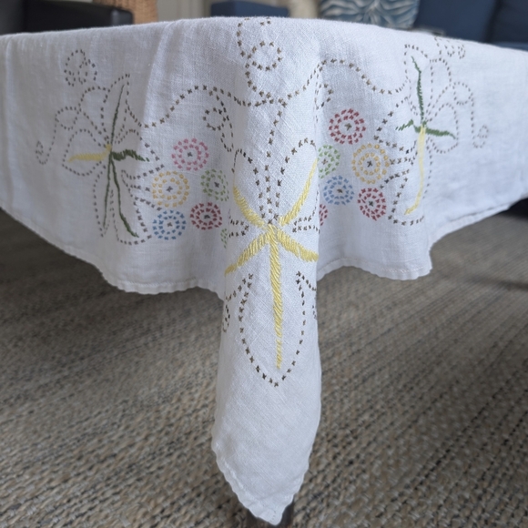 LINEN White Colorful Embroidered Table Cloth Shabby Chic Kitchen Decor - Picture 1 of 13